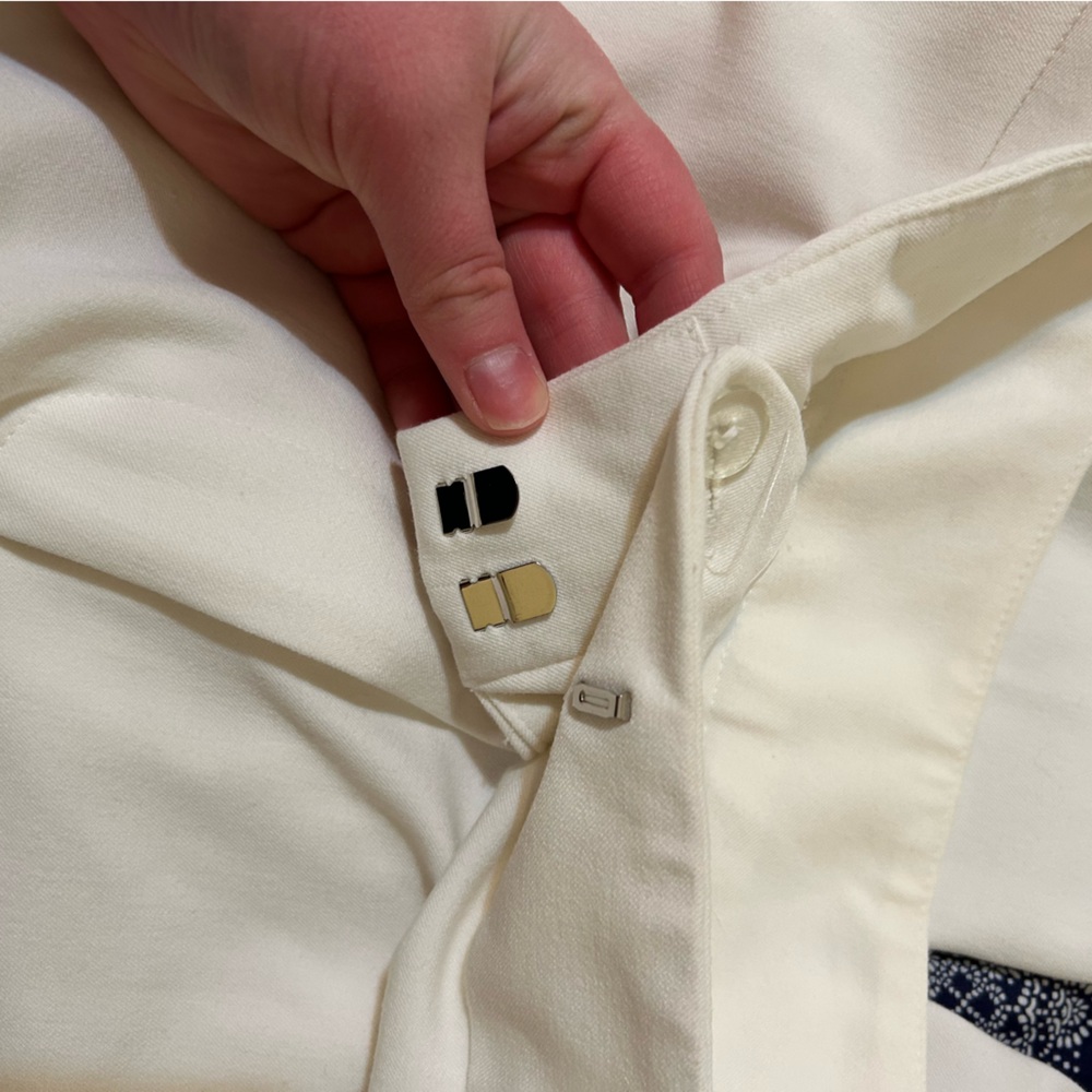 Kim Rogers white straight through hip and thigh pants- NWT - Picture 3 of 7